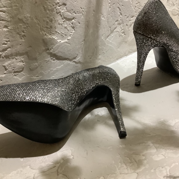 BCBGeneration Stiletto Heels, Size 71/2/37.5, Silver-smoke color - Picture 4 of 4